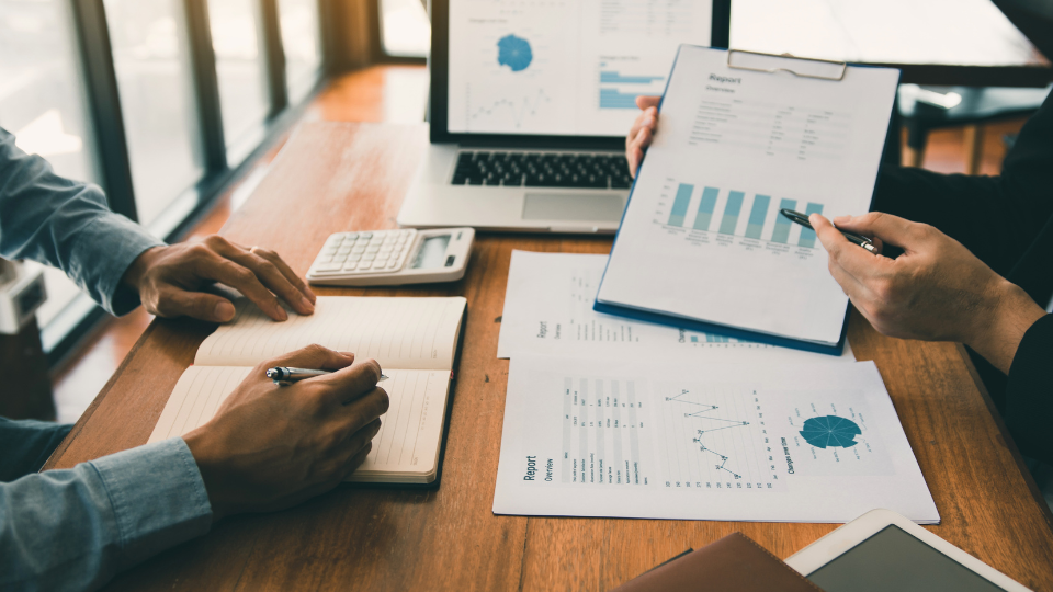 Rapport de conformité et de satisfaction client dans le secteur financier