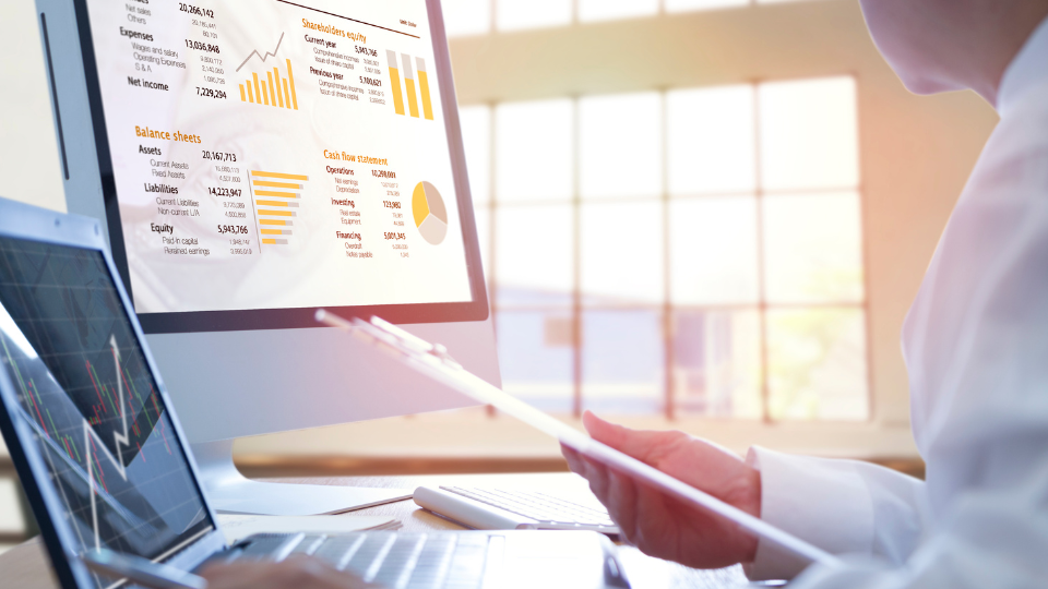 Tableau de bord digital d’analyse de performance bancaire